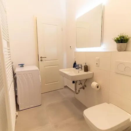 *neu* 2 Personen, Wlan, Balkon Апартаменты